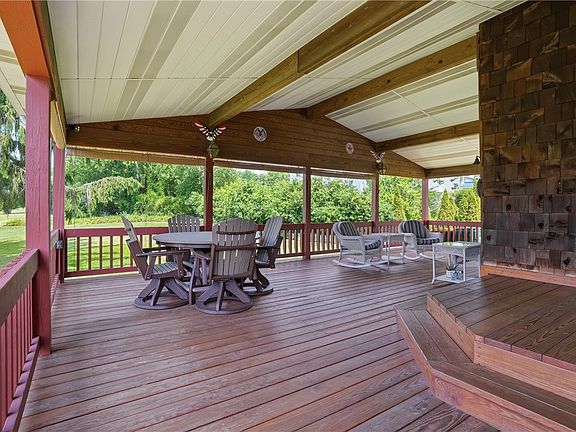 4th image of 111 Adrian Ln