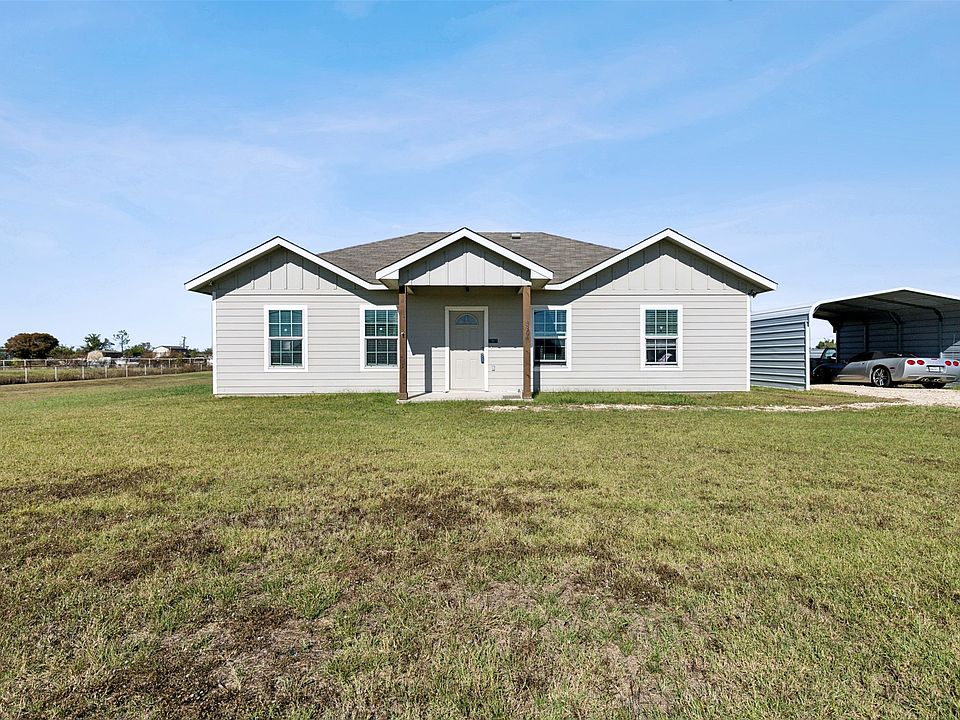 1st image of 3304 Chinaberry Ln