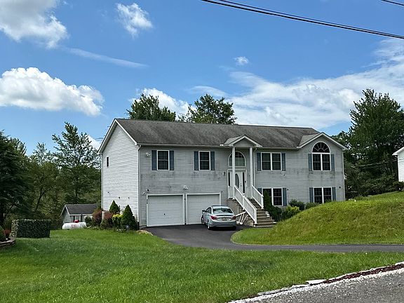 3rd image of 112 Ash Dr