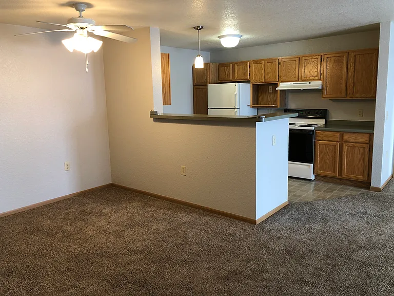 Fond du Lac- Primrose Apartments — Photo 9