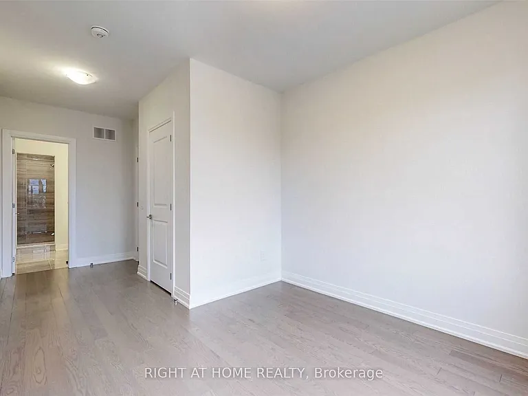 235 Vermont Ave — Photo 26