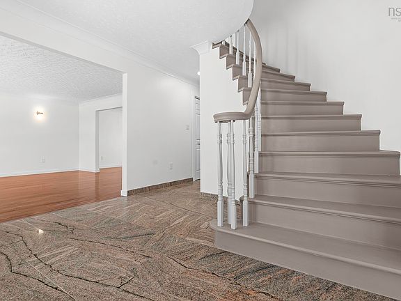 5th image of 24 Parmbelle Ln