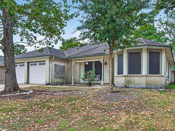 3rd image of 8607 Greenleaf Lake Dr