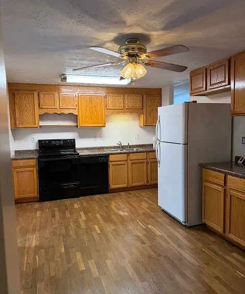402 Woodcock Dr — Photo 10