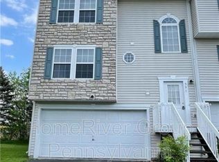 537 Ten Point Ln, Cranberry Township, PA