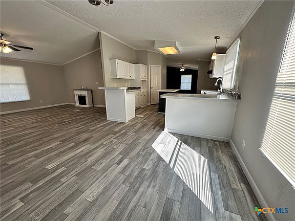 5th image of 896 Apache Dr