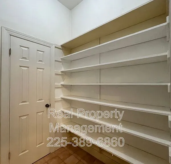 1022 Wooddale Blvd — Photo 7