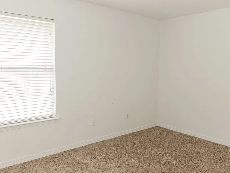 25759 Keldon Ct — Photo 12
