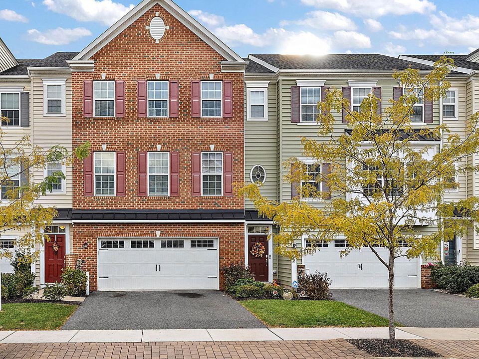 1st image of 532 Equinox Dr