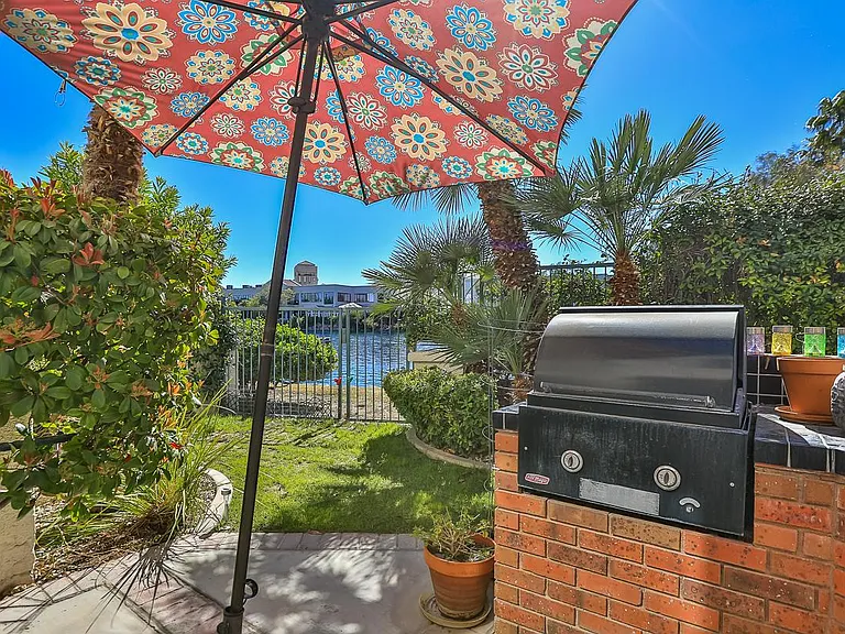 2657 Seashore Dr — Photo 25