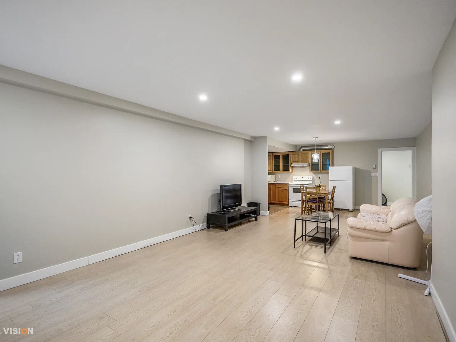 2 bed, 700 sqft, $2,650 — Photo 4