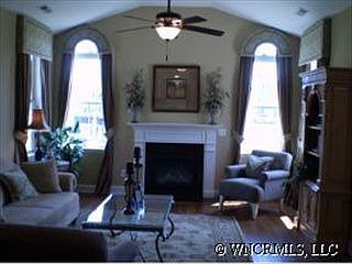 1st image of 42 Summerfield Pl