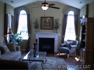 42 Summerfield Pl, Flat Rock, NC 28731