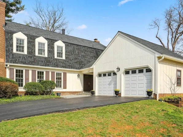 12321 Coppola Dr, Potomac, MD 20854