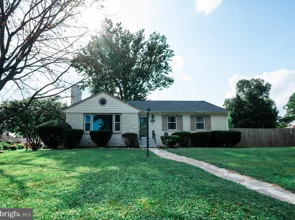 402 Dogwood Dr, Gaithersburg, MD 20877