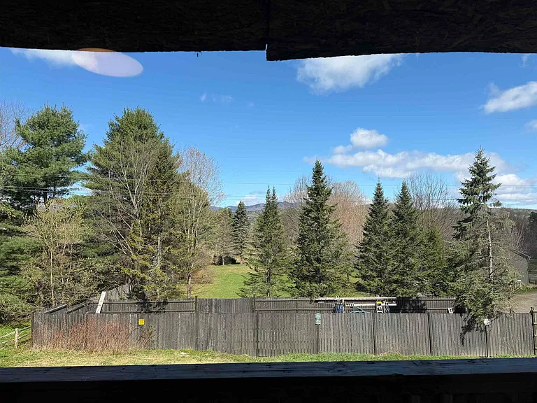 473 Maple St #5 — Photo 4
