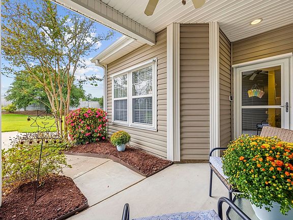3rd image of 111 Chenoa Dr. #A
