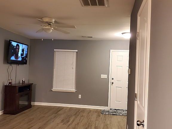 5th image of 270 Thad Dr