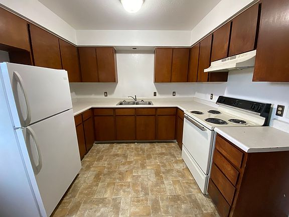 3rd image of 486 Buckeye St APT 10