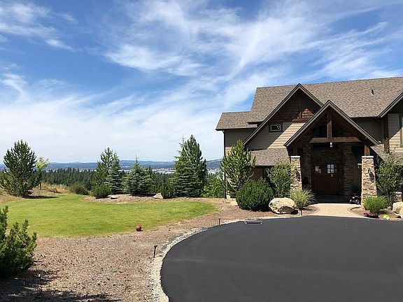 3rd image of 2324 S Park Ln