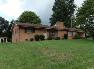 3127 6th Ave SW, Hickory, NC 28602