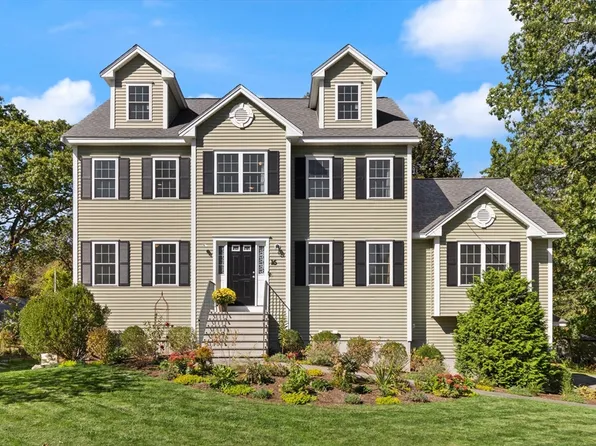 16 New Spaulding St, Chelmsford, MA 01824