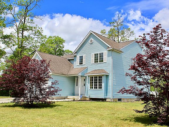 2nd image of 1512 Pleasant Dr
