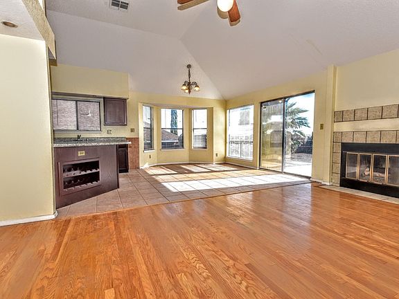 2nd image of 1117 Southwestern Dr