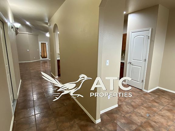 2nd image of 4951 Sherwood Rd