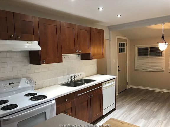 2nd image of 1040 Josephine Ave