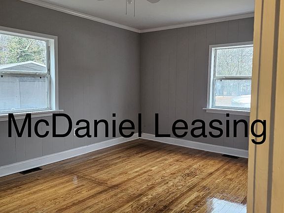 4th image of 301 Weblin St