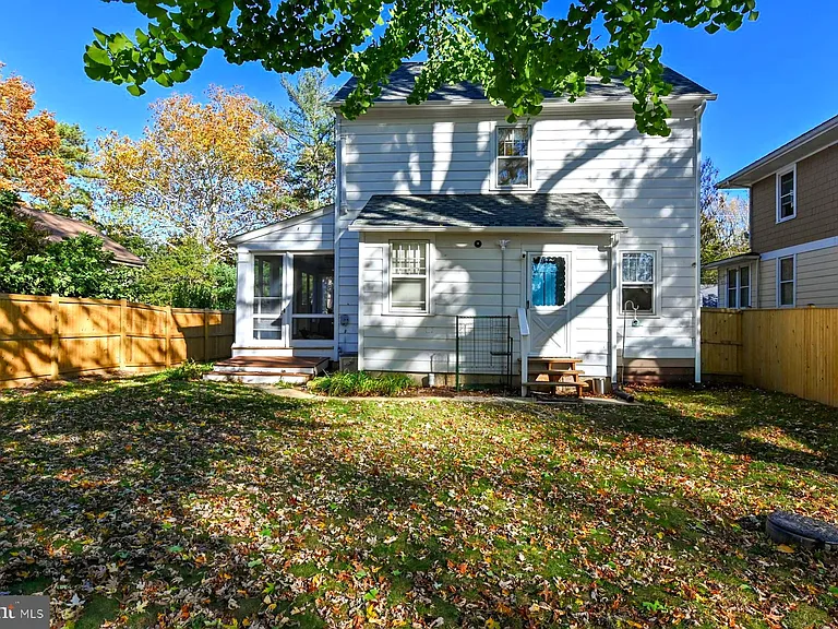 222 Mount Vernon Ave — Photo 8