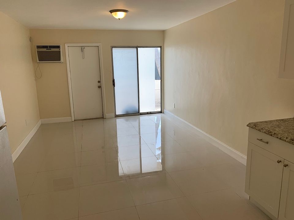 1st image of 1511 NE 117th St APT 4
