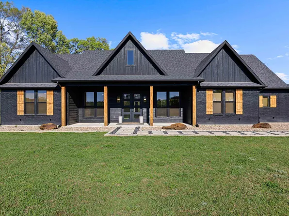 219 Belgian St, Gilmer, TX 75645