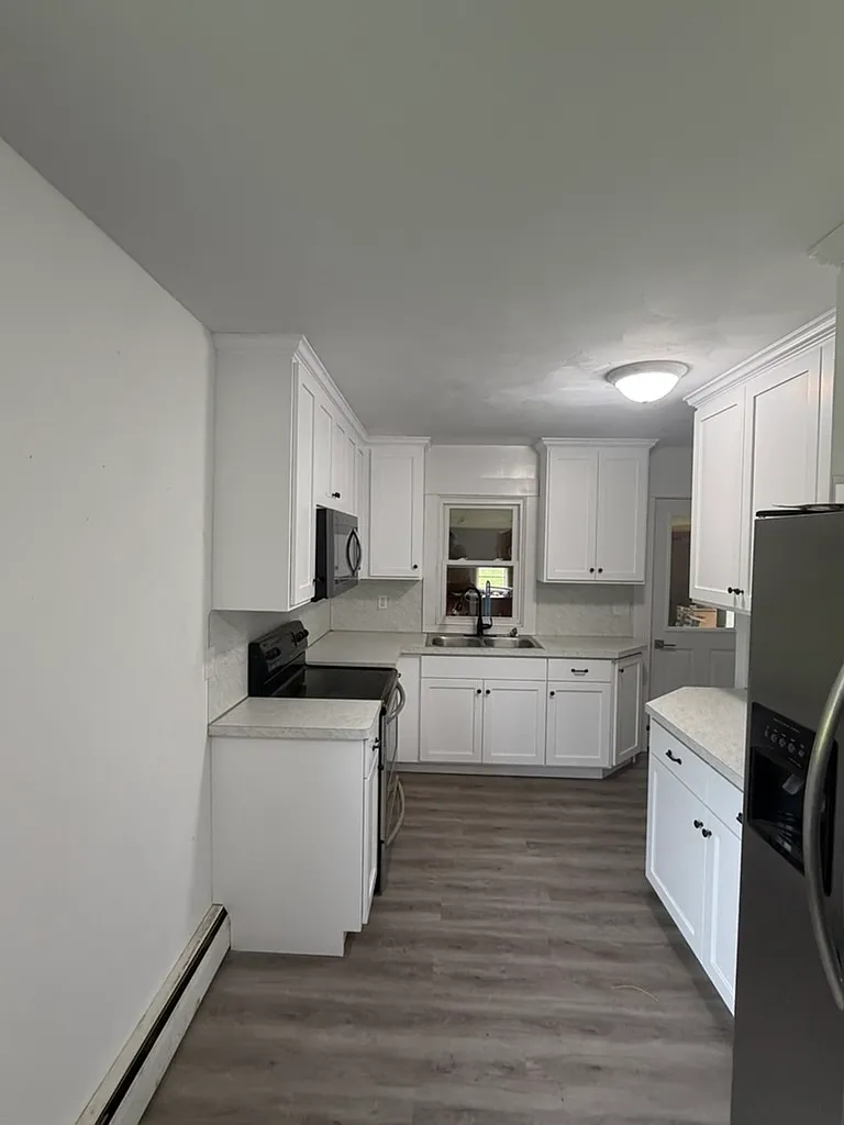 3 bed, 960 sqft, $1,450 — Photo 3