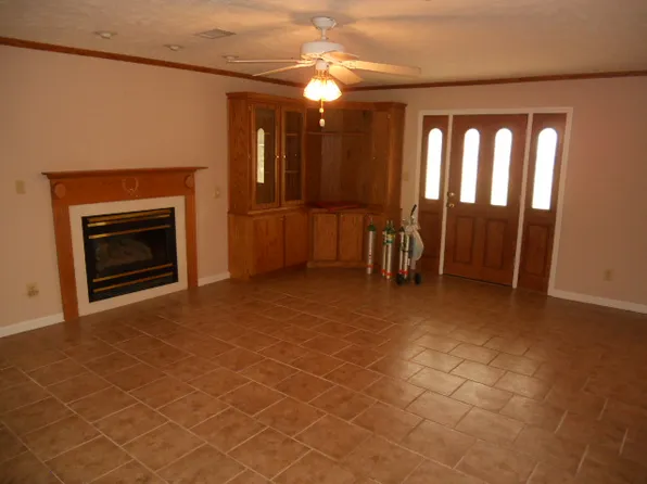 98 Woodlawn Rd, Steens, MS 39766