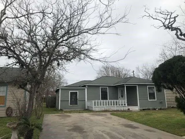 1022 W 8th St, Freeport, TX 77541