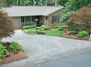 3194 Foxwood Trl SE, Smyrna, GA