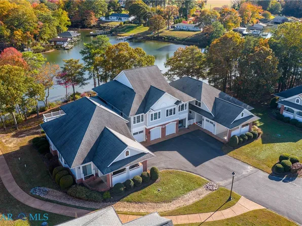 343 Chesapeake Watch Rd #8B, Deltaville, VA 23043