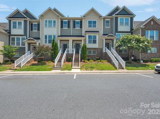 6263 Cloverdale Dr, Tega Cay, SC 29708