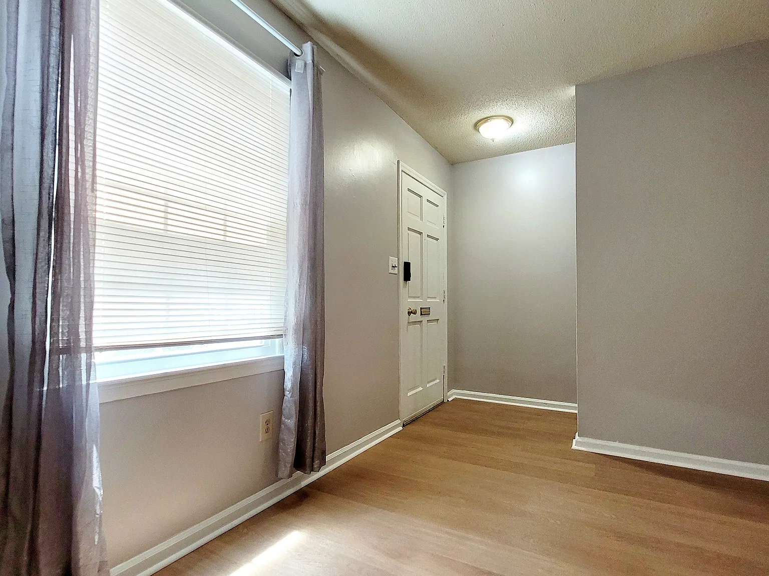 2 bed, 1.5 bath, 1120 sqft, $1,245 — Photo 1