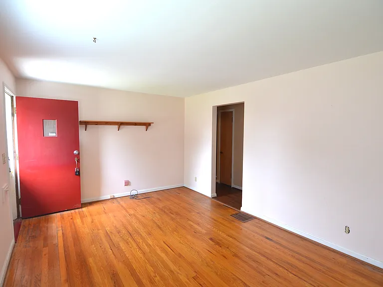 4625 Orchard Ln — Photo 2