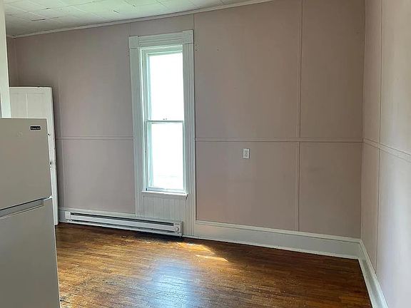 5th image of 410 S High St #1