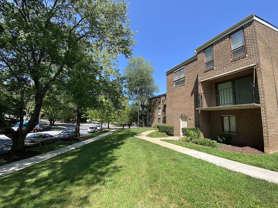 1st image of 17819 Buehler Rd #100