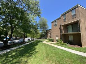 17819 Buehler Rd, Olney, MD