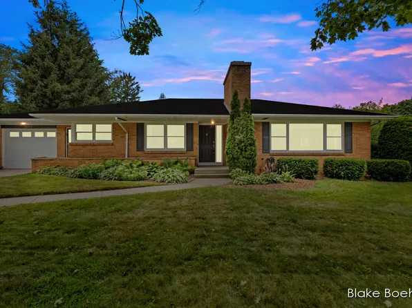 2469 Belknap Ave NE, Grand Rapids, MI 49505
