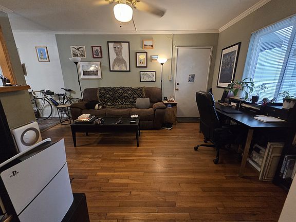 4th image of 1025 Greenwood Ave NE APT 7