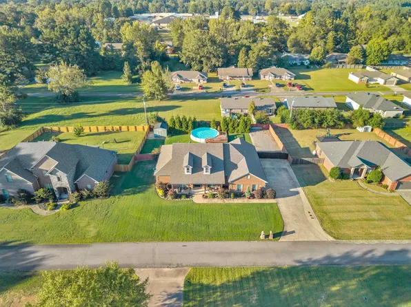 408 Oakwood Ln, Perryville, AR 72126