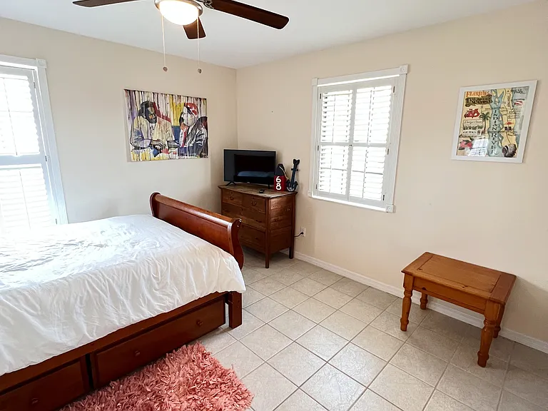 1062 Barber St — Photo 10