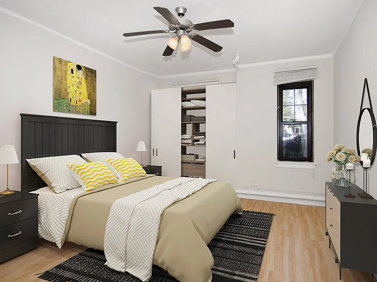 1049 W. Oakdale — Photo 10